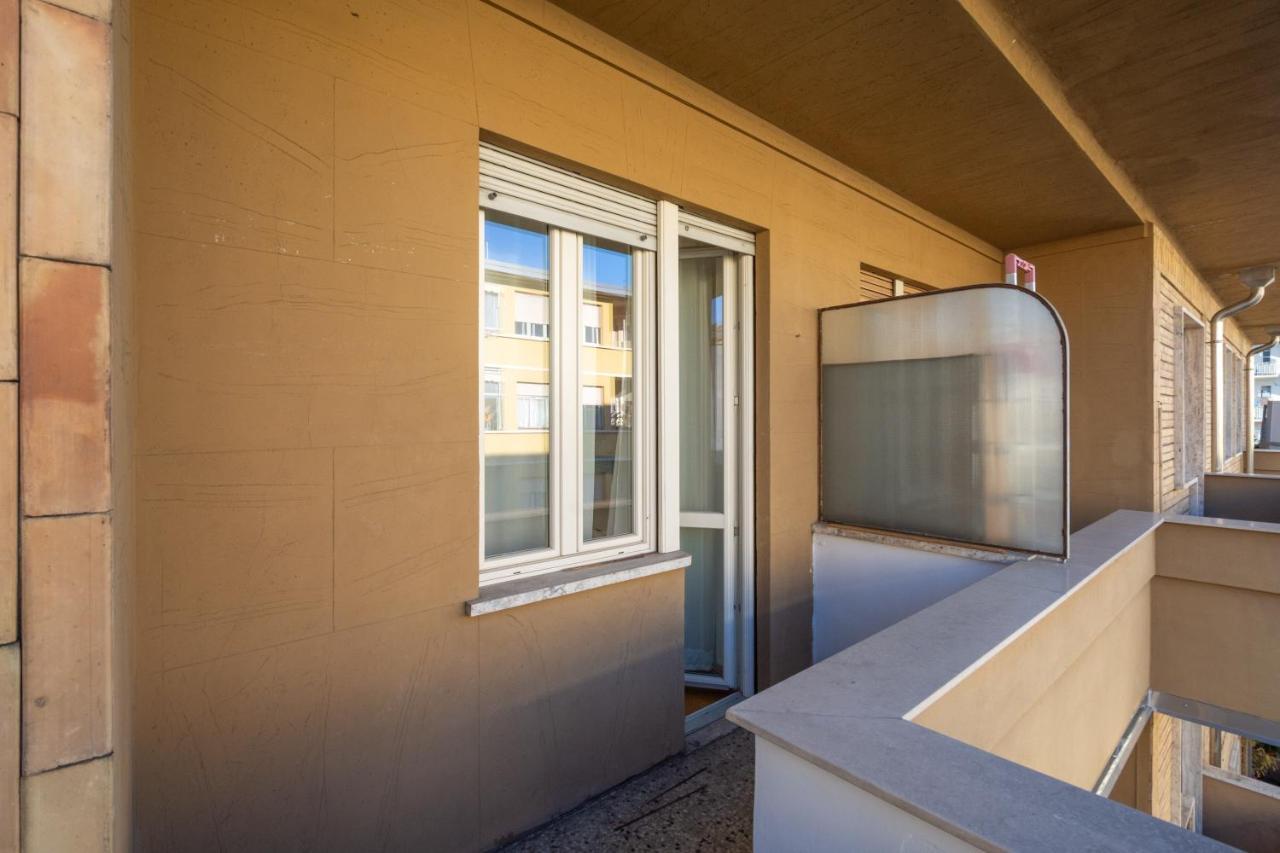 Toc-Toc Apartment A 10 Min Dall'Ospedale Maria Vittoria Turin Exterior foto